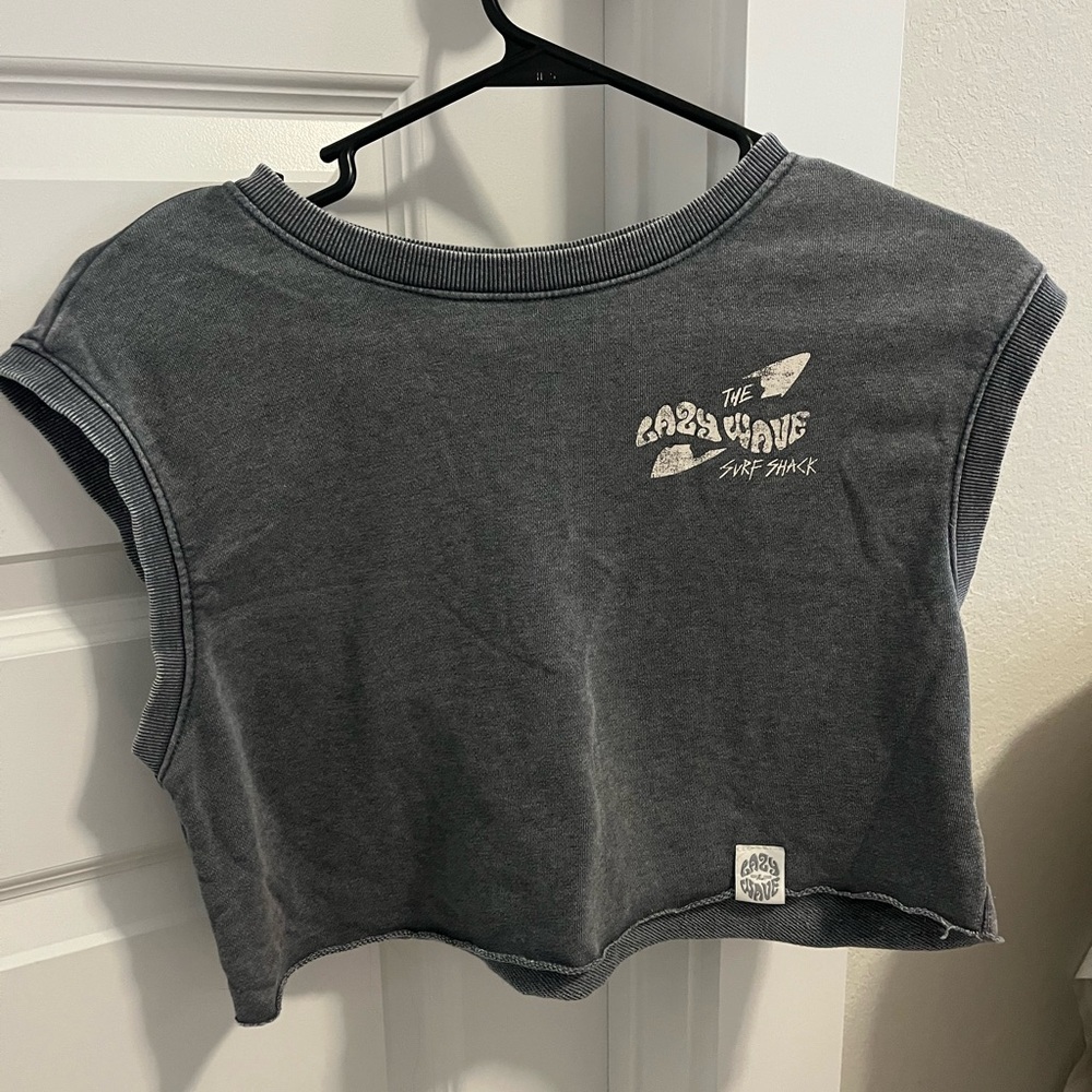 cropped sweatshirt